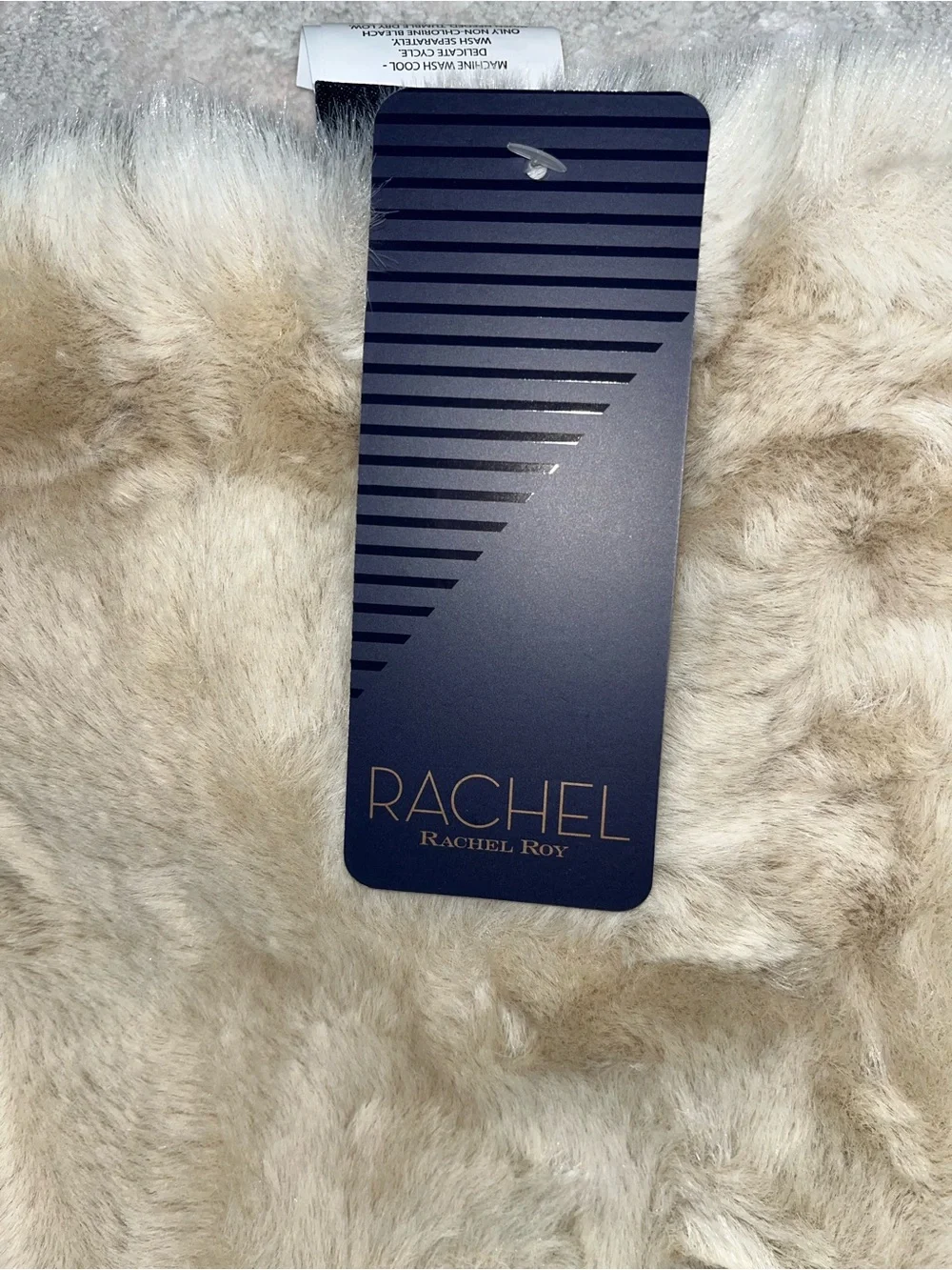1-RACHEL ROY NWT IVORY RABBIT FAUX FUR LUXURY THROW BLANKET